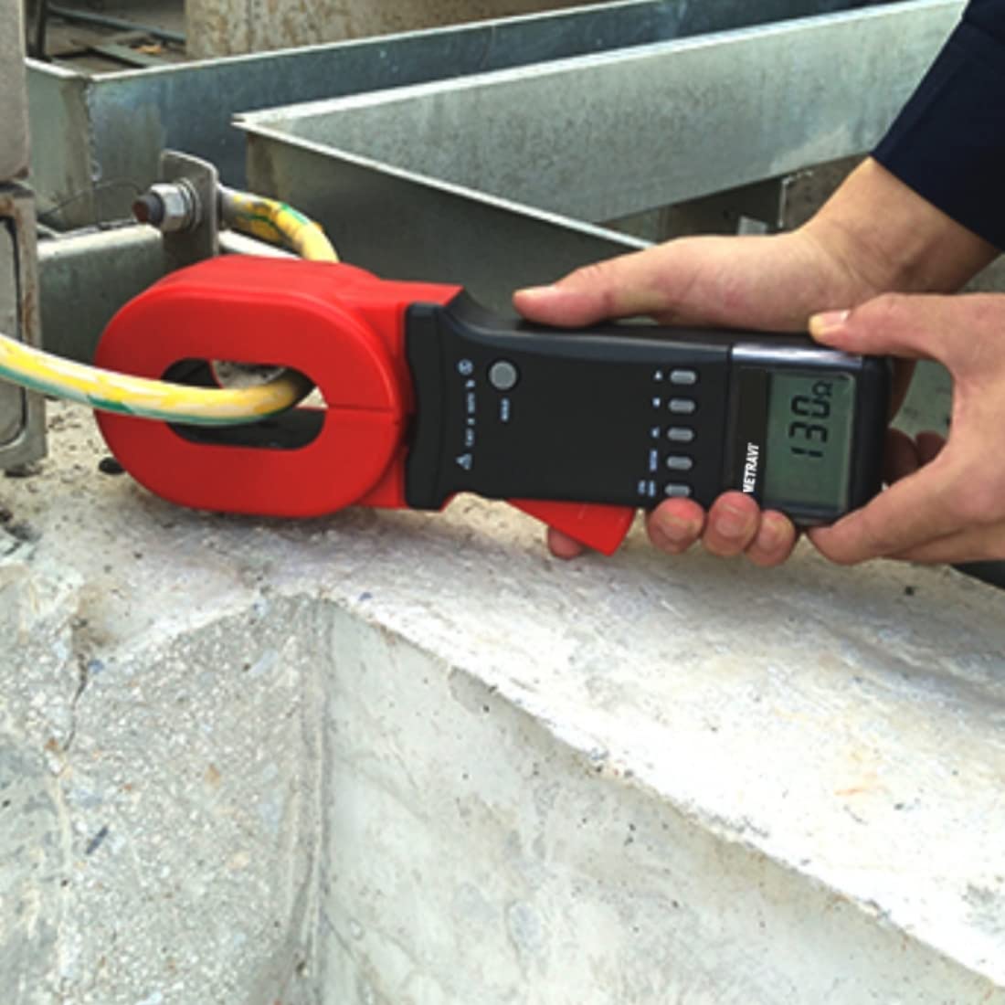 Metravi CET-02 Clamp On Ground Resistance Tester