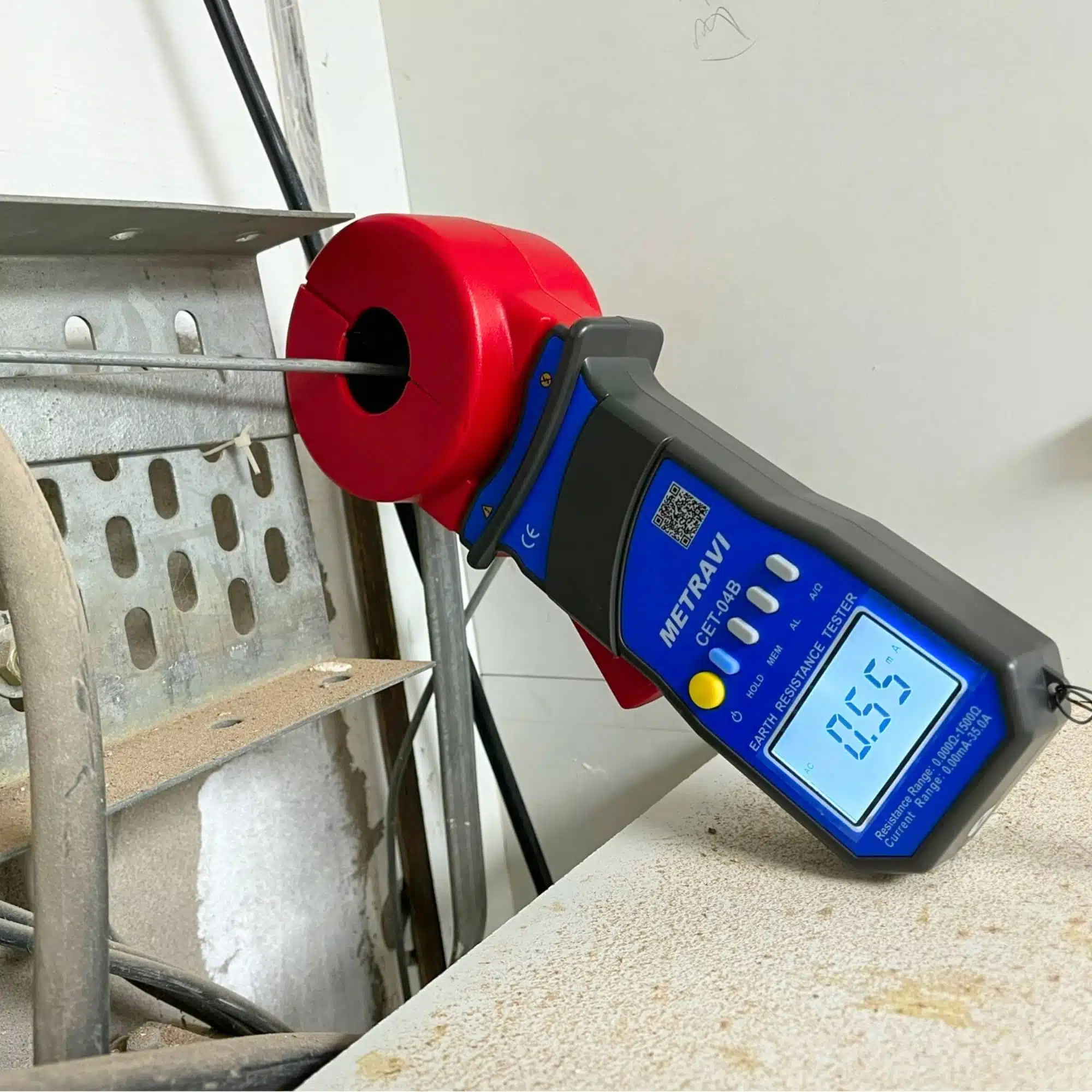 Metravi CET-04B Clamp-on Earth and Ground Resistance Tester with Bluetooth